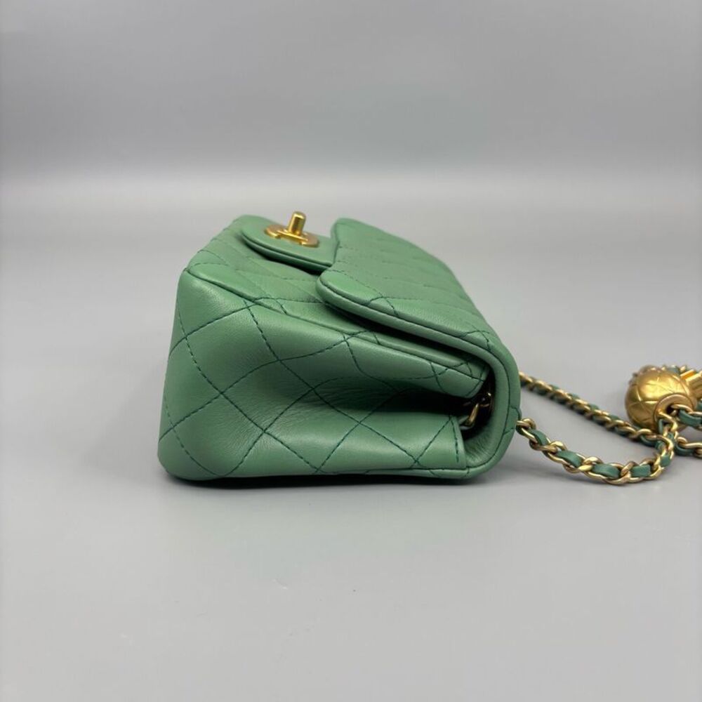 Chanel Women Pre-Loved Bag Very Good Condition - Picture 5 of 9